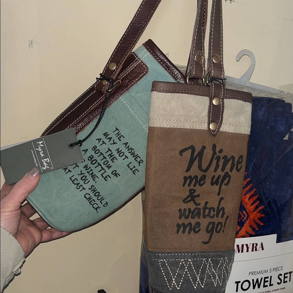 Myra Bag Wine Bottle Carriers x2